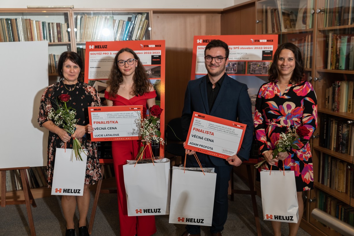 Finalisté soutěže Heluz LEVEL UP 2022/2023 – Lucie Látalová (Ing. Lenka Benovičová) a Adam Profota (Ing. Pavla Tichá)