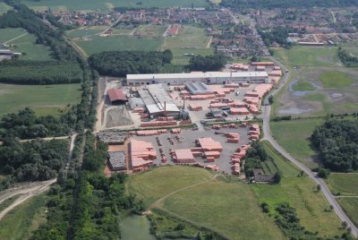 Průmyslové stavby - cihelna HELUZ - Hevlín (Česká republika)